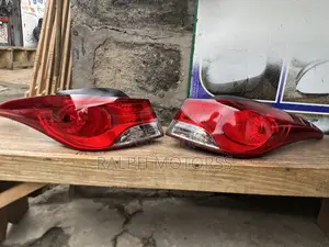 Hyundai Elantra 2012 Taillight