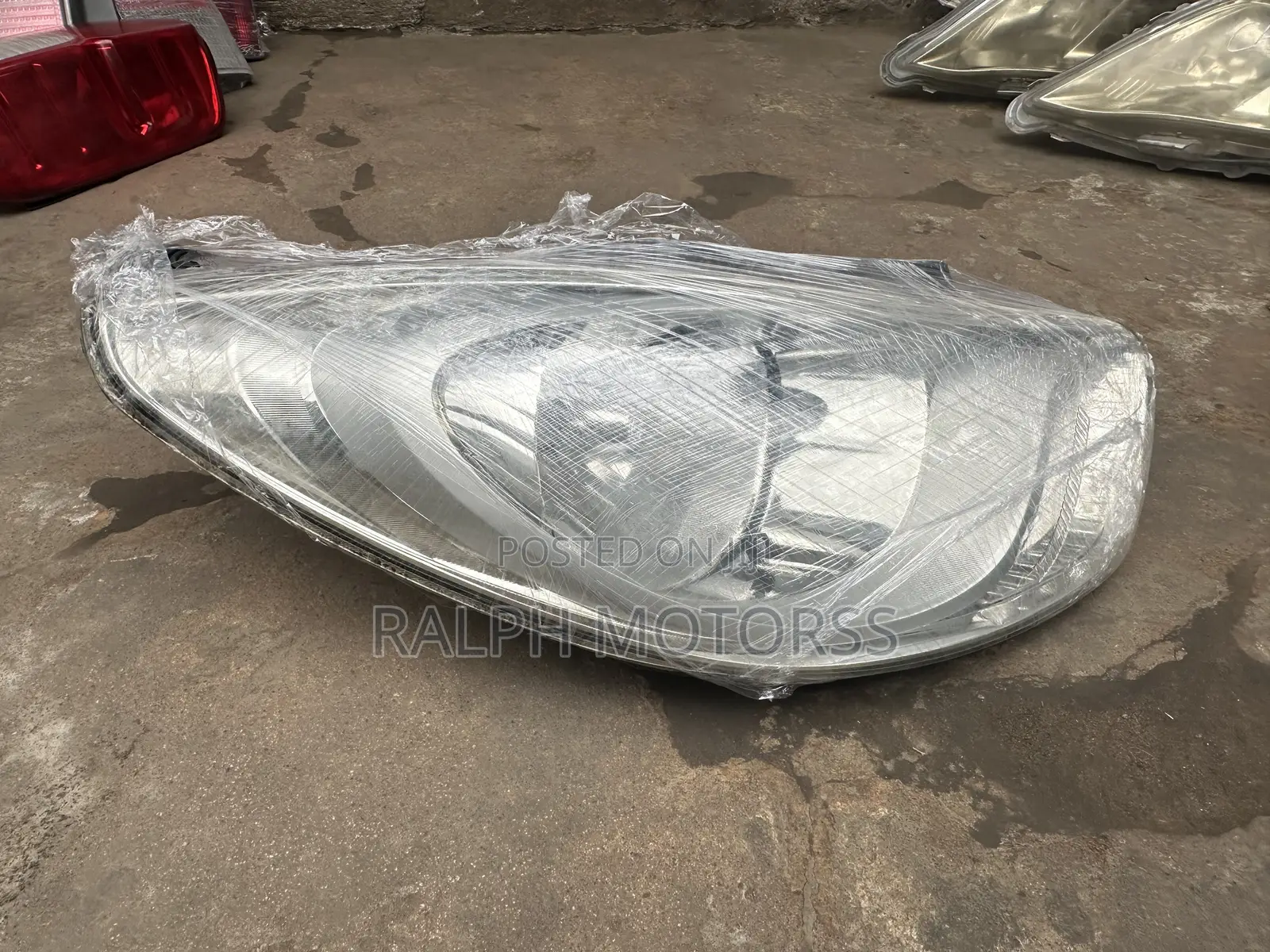 Hyundai I10 2012 Headlight