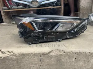 Toyota Highlander Grande XLE 2025 Headlight