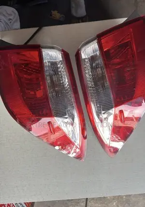 Tail Light Lamp 14-16 COROLLA