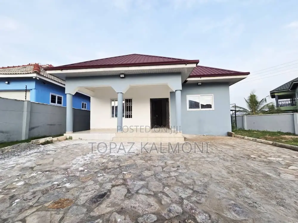 2bdrm House in Nsawam Adoagyiri Municipal for sale