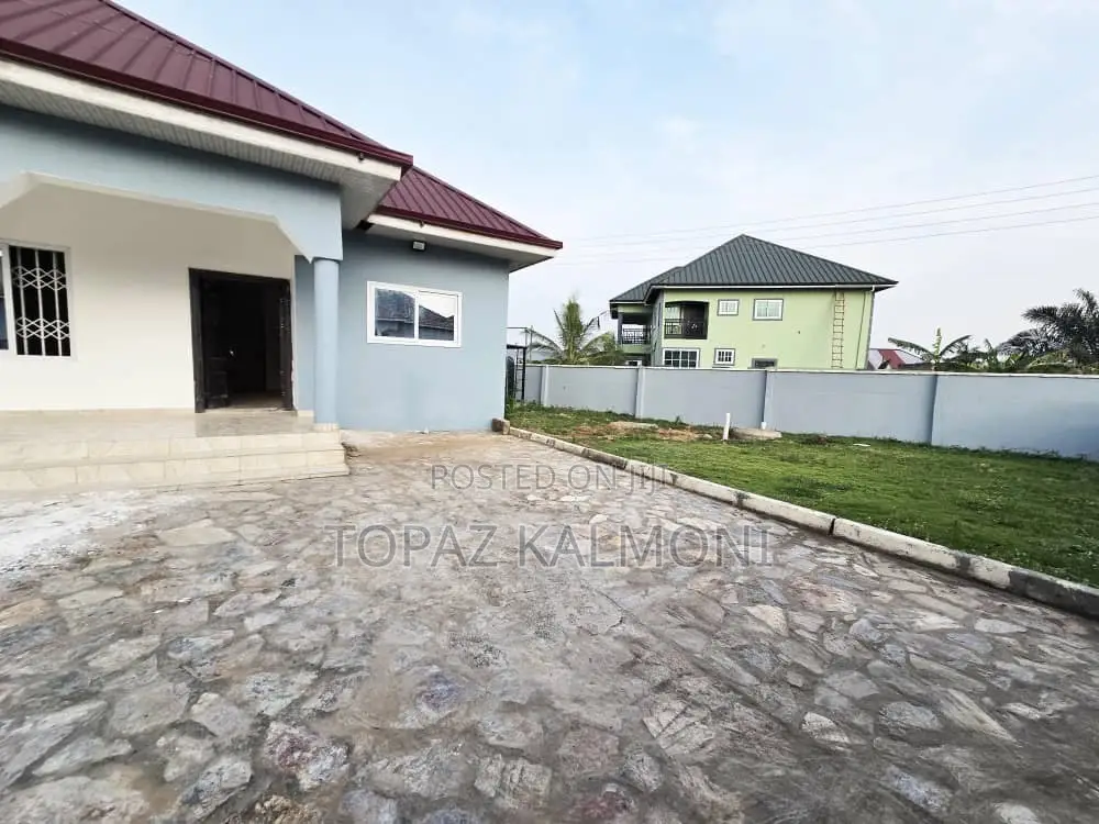 2bdrm House in Nsawam Adoagyiri Municipal for sale
