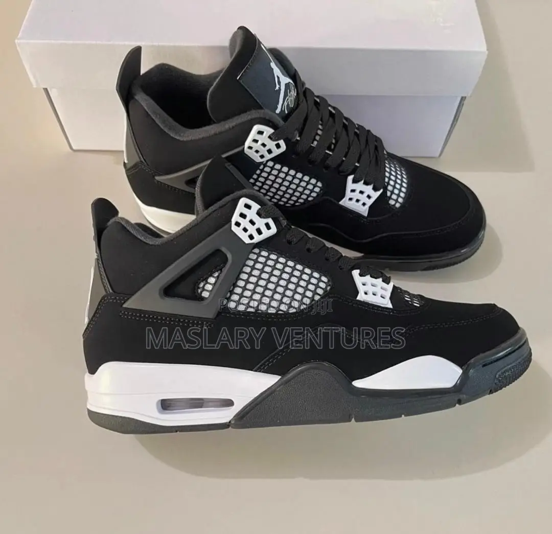 Air Jordan 4 Retro- White Thunder