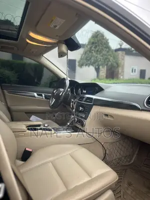Mercedes-Benz C250 2014 Black