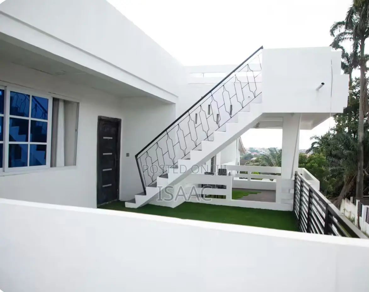 Furnished 3bdrm Apartment in Buokrom Estate, Kwabre for rent