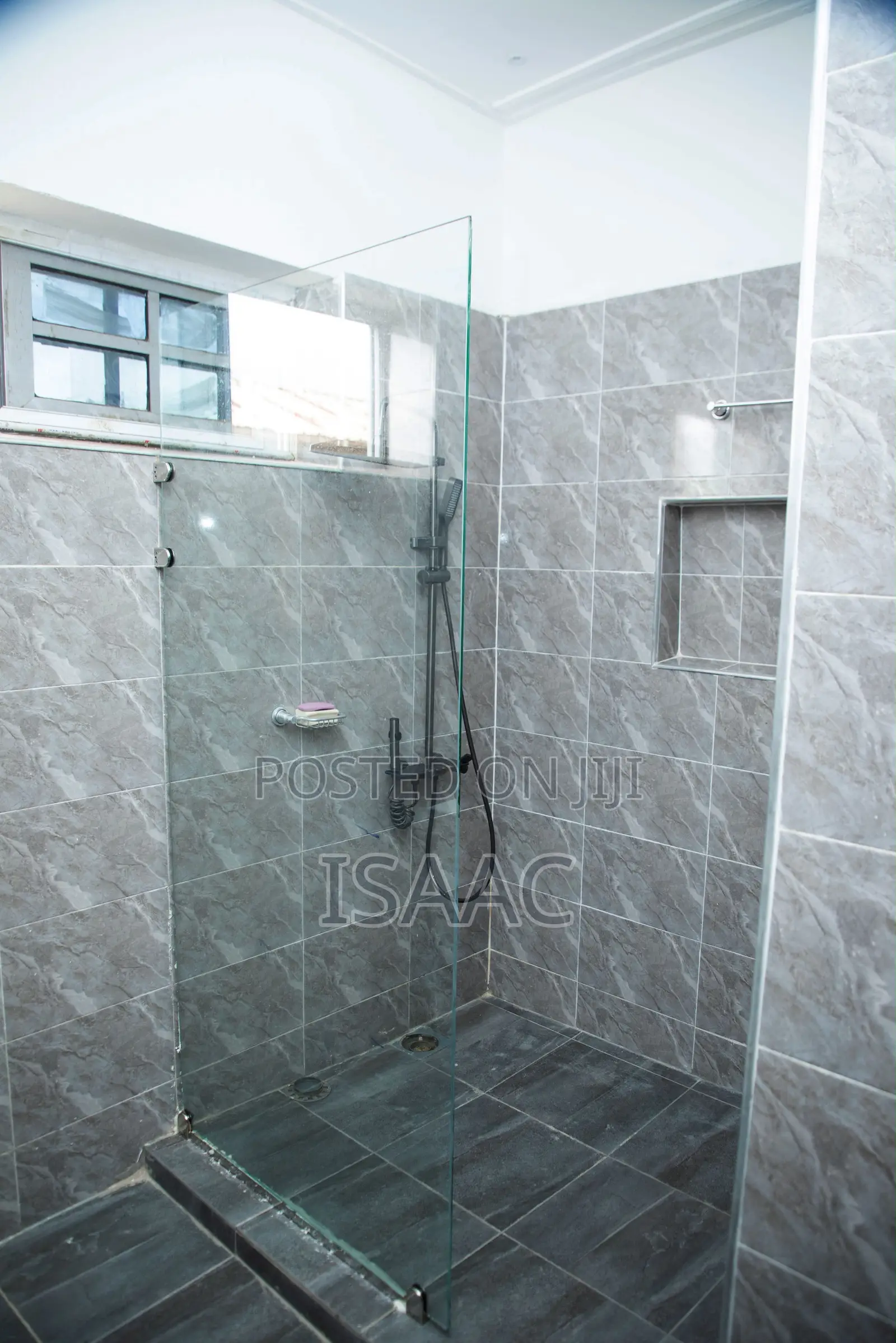 Furnished 3bdrm Apartment in Buokrom Estate, Kwabre for rent