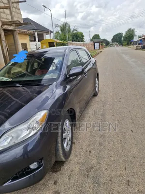 Toyota Matrix Hatchback FWD (1.8L 4cyl 5M) 2010 Gray