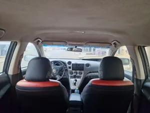 Toyota Matrix Hatchback FWD (1.8L 4cyl 5M) 2010 Gray