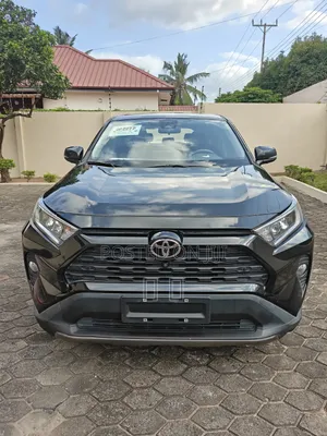 Toyota RAV4 XLE FWD 2023 Black