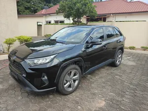 Toyota RAV4 XLE FWD 2023 Black