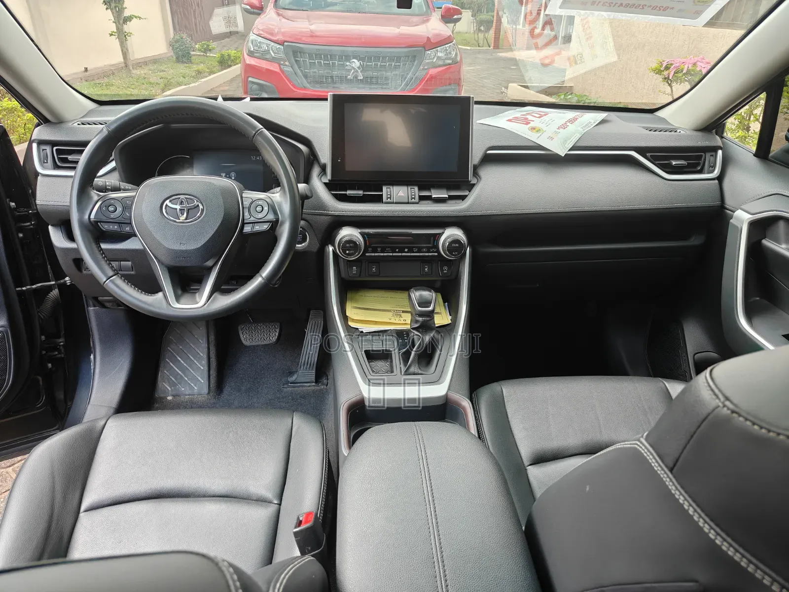 Toyota RAV4 XLE FWD 2023 Black