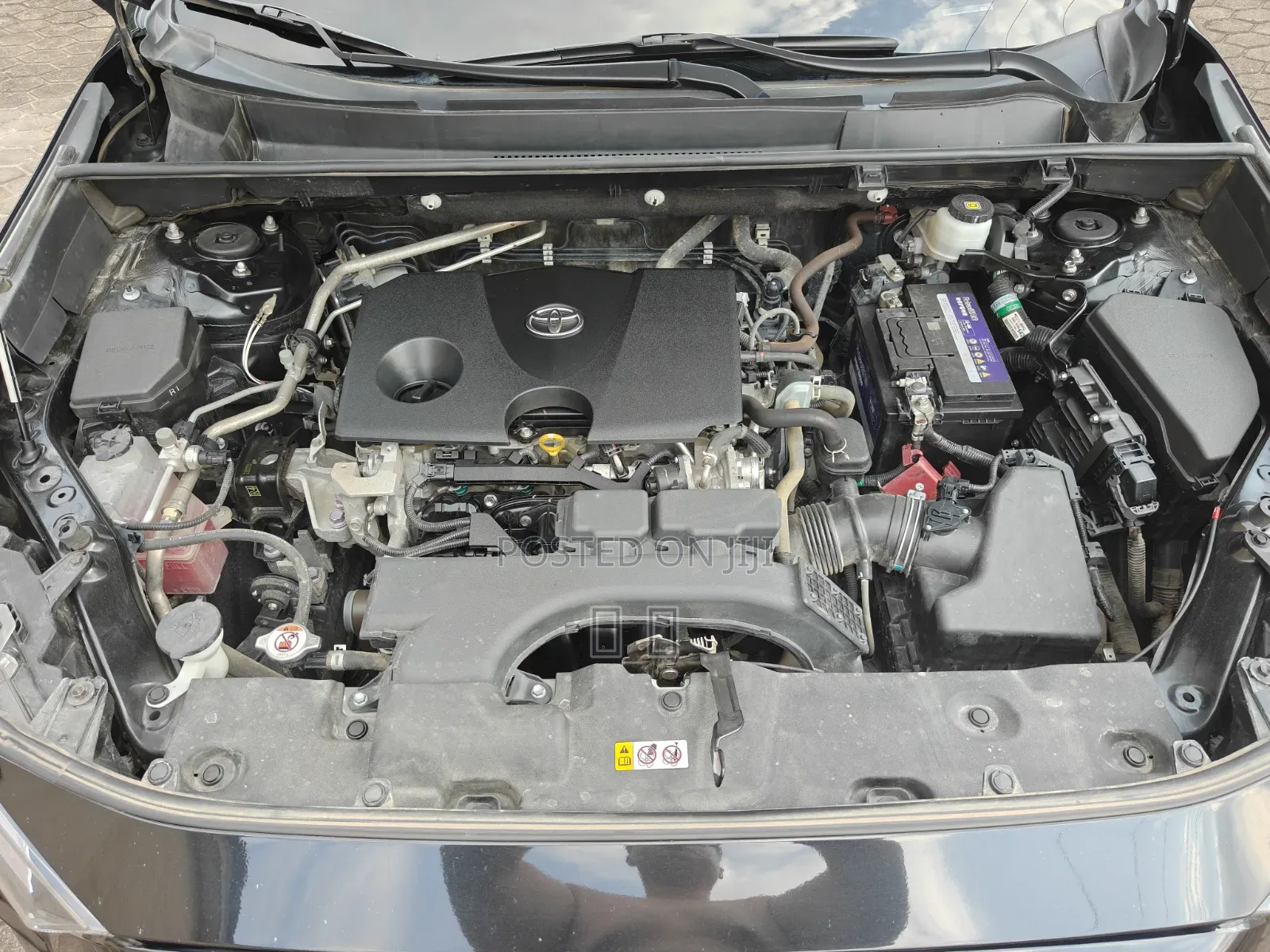 Toyota RAV4 XLE FWD 2023 Black