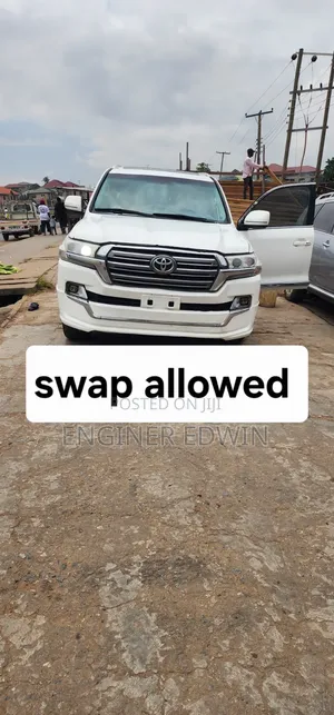 Toyota Land Cruiser 2014 White