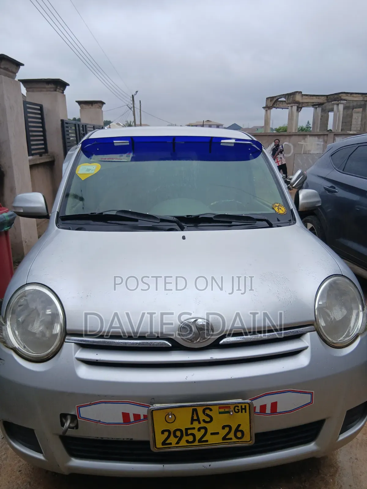 Toyota Sienta 2013 Silver