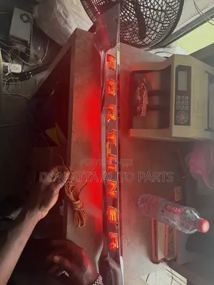 Toyota Fortuner 2012–2015 LED Boot Trunk / Spoiler