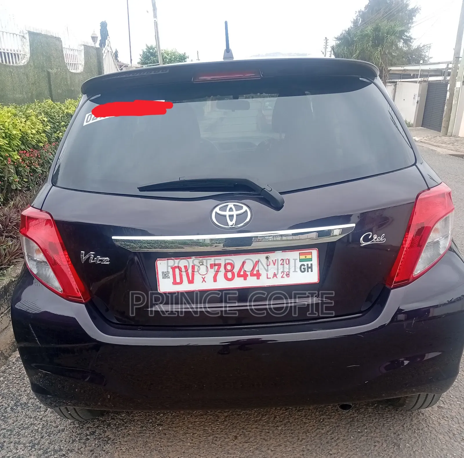 Toyota Vitz 1.3 FWD 3dr 2013