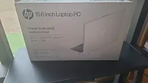 New Laptop HP 15 8GB Intel Core i3 SSD 256GB