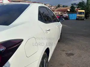 Toyota Corolla 2020 White