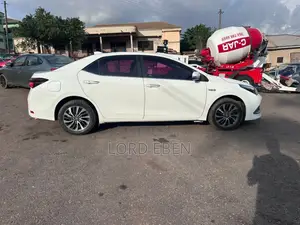 Toyota Corolla 2020 White