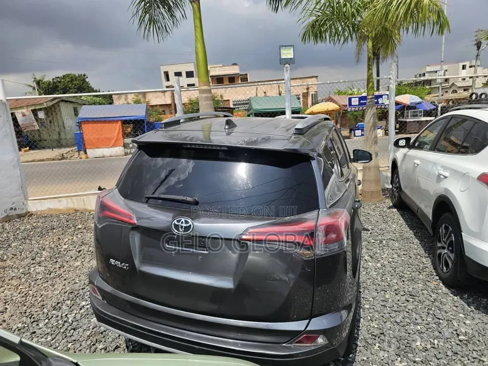 Toyota RAV4 2016 Gray