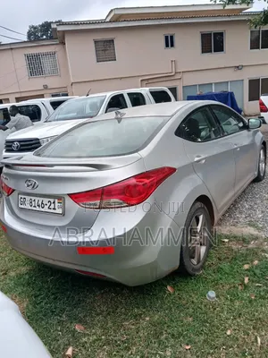Hyundai Elantra 2013 Silver