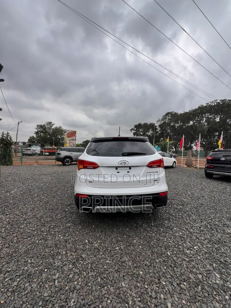 Hyundai Santa Fe 2014 White
