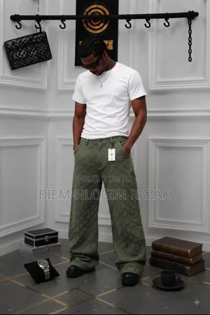 Straight Baggy Jeans Available in Stock