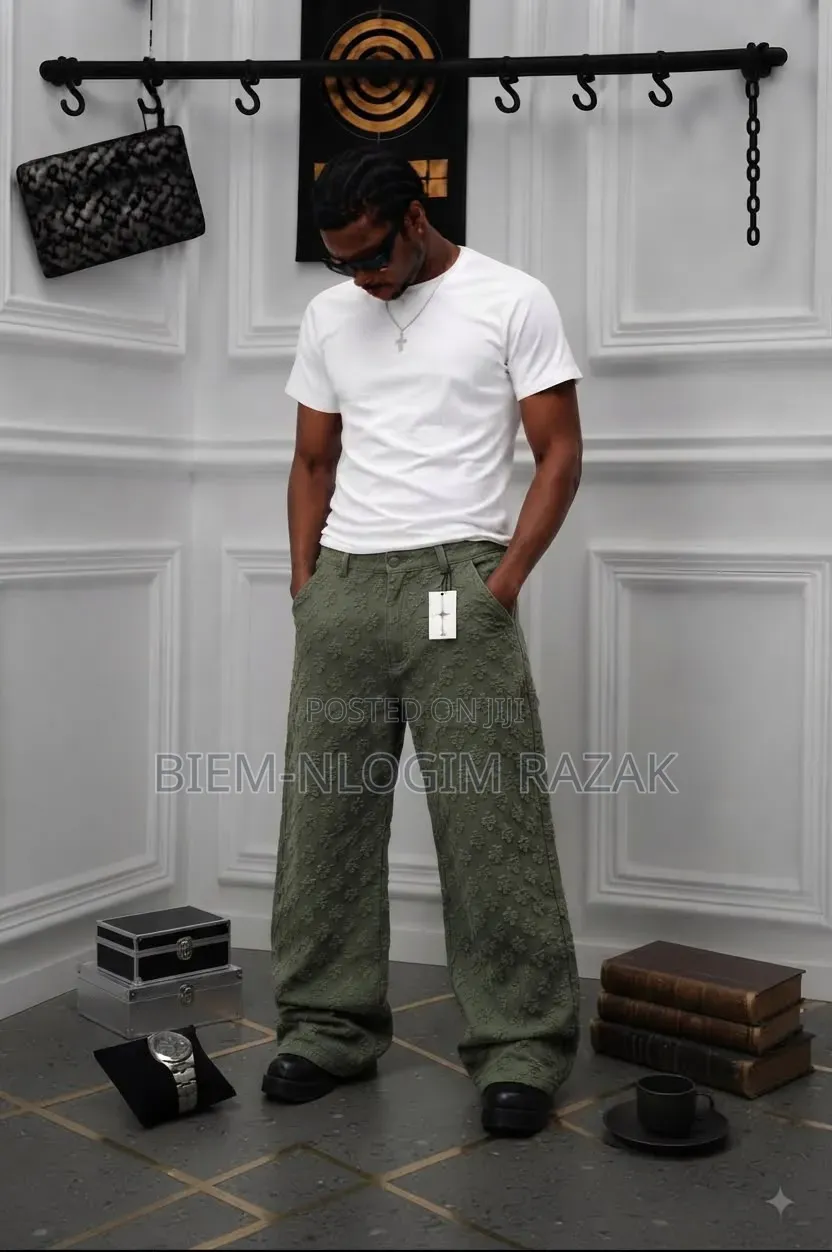 Straight Baggy Jeans Available in Stock