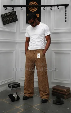 Straight Baggy Jeans Available in Stock