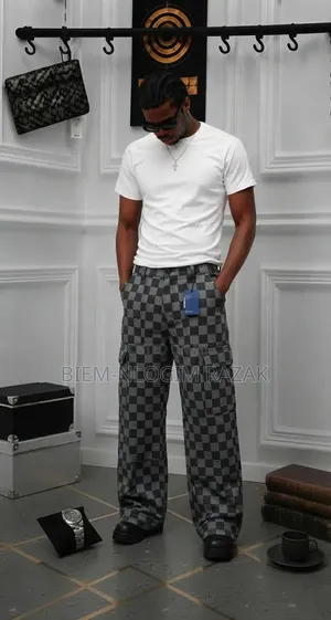 Straight Baggy Jeans Available in Stock