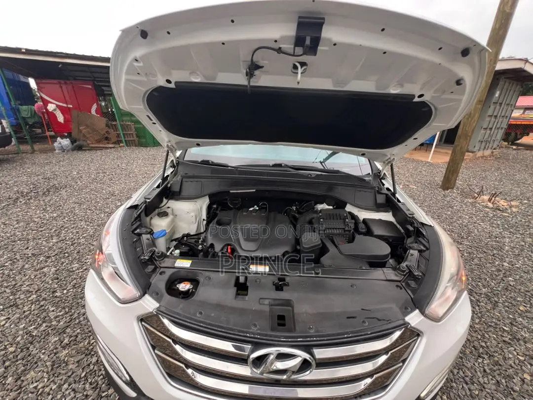Hyundai Santa Fe 2014 White
