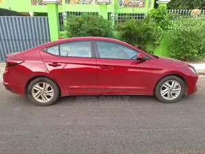 Hyundai Elantra SEL 2019 Red