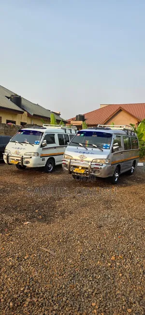 Hyundai H-100 2004 Silver