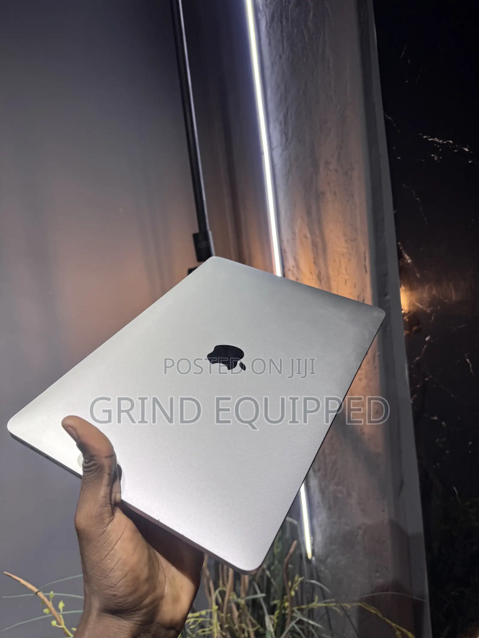 Laptop Apple MacBook Pro 2020 8GB Intel Core i5 SSD 500GB