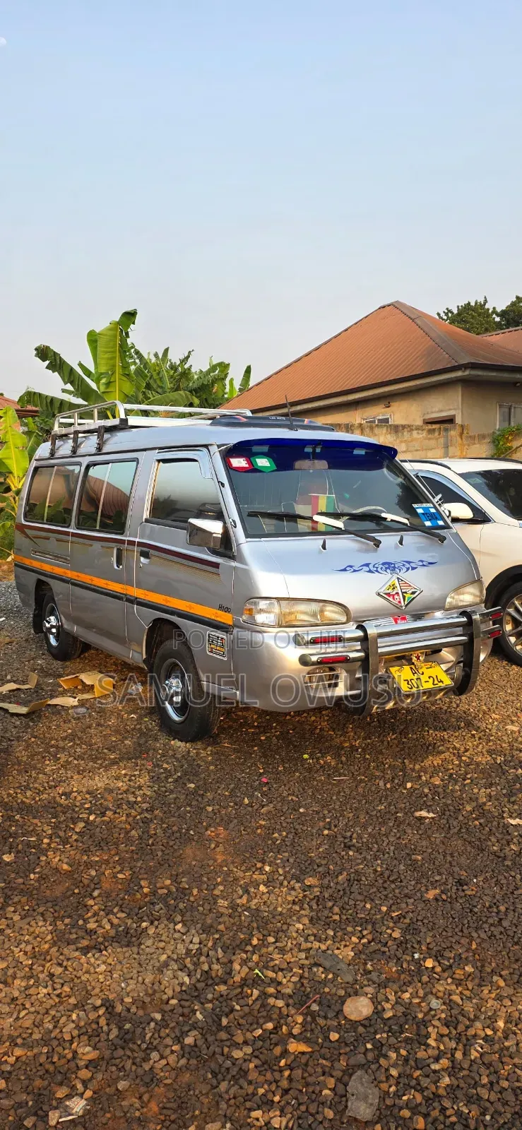 Hyundai H-100 2004 Silver