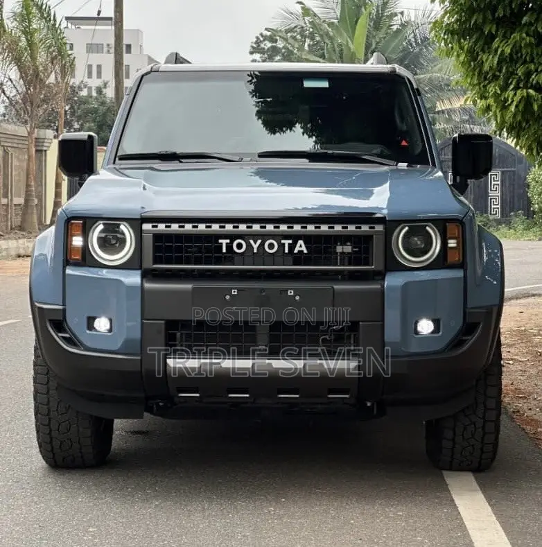 New Toyota Land Cruiser Prado 2.8 2024 Blue