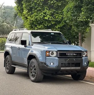 New Toyota Land Cruiser Prado 2.8 2024 Blue