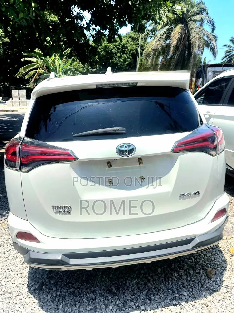 Toyota RAV4 2019 White