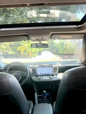 Toyota RAV4 2019 White