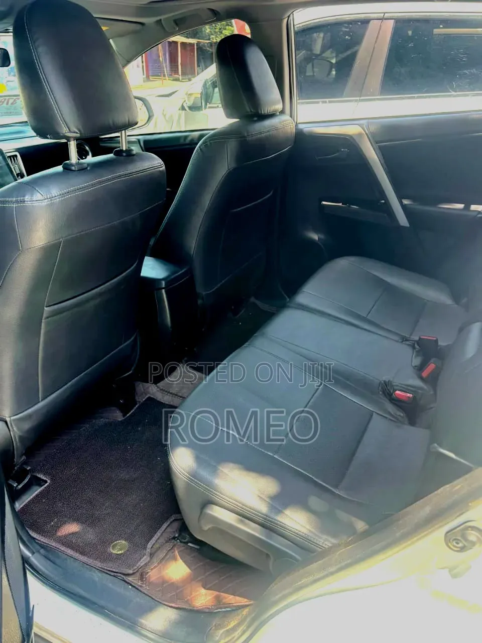 Toyota RAV4 2019 White