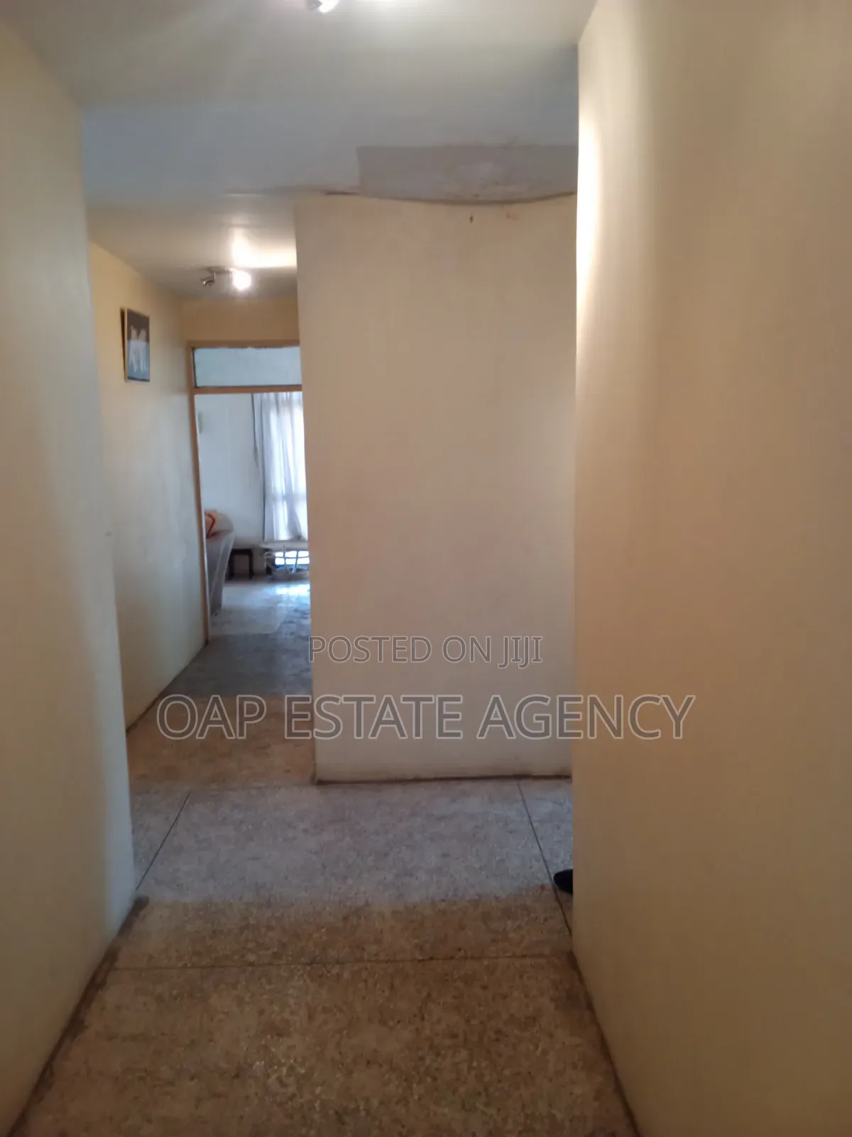 10bdrm House in Kaneshie, Accra Academy Area for sale