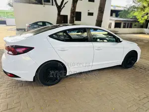 Hyundai Elantra SE 2020 White
