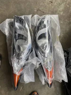 Hyundai Elantra 2011 2012 2013 Headlights Pair