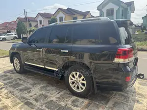 Land Cruiser for Rental