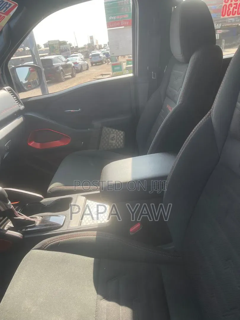 Nissan Frontier 2023 Blue