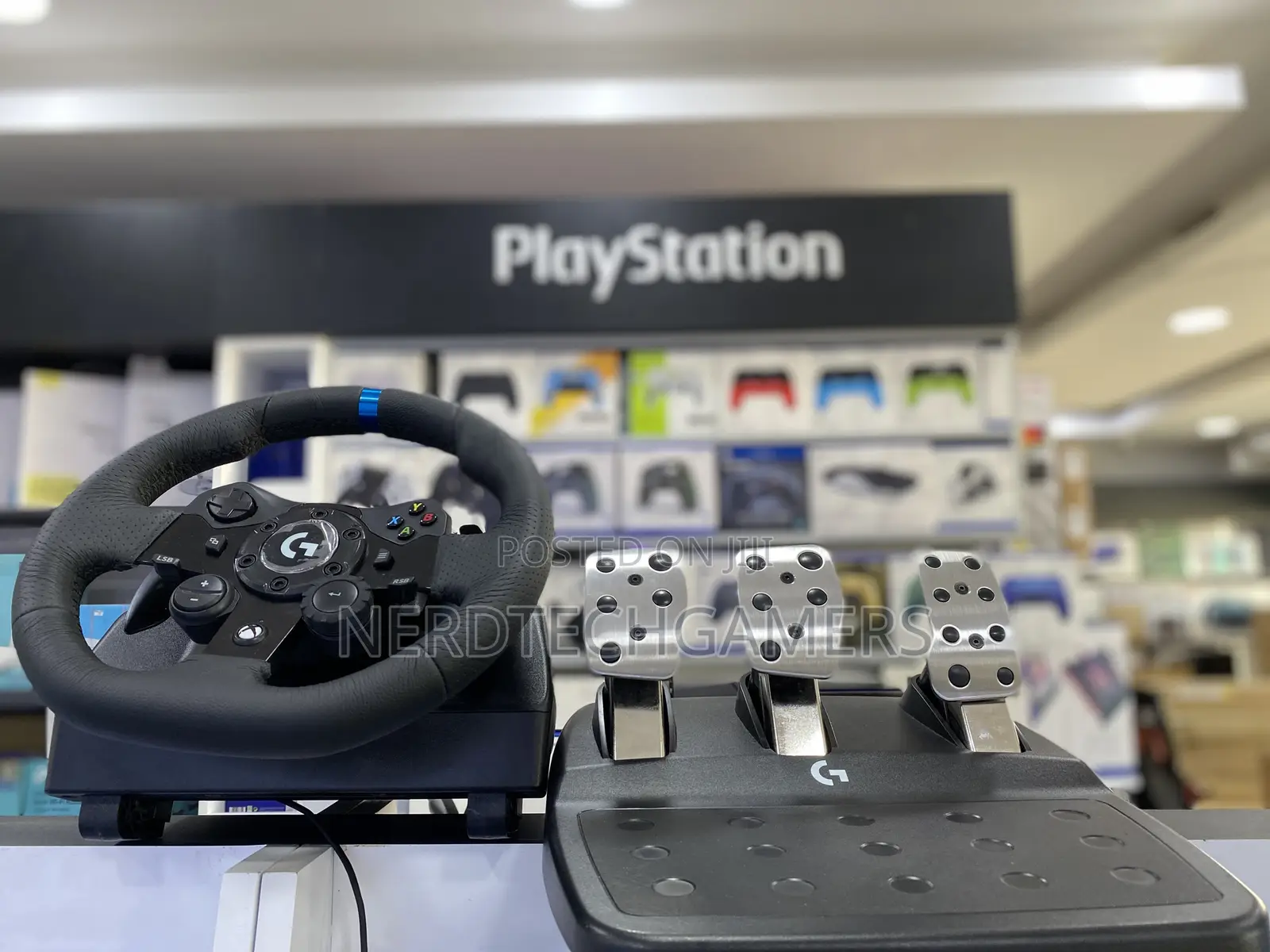 LOGITECH TRUE FORCE 923 Racing Wheel