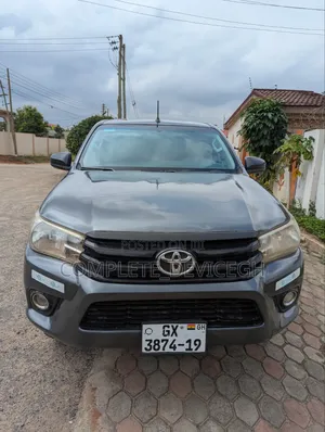 Toyota Hilux 2019 Black