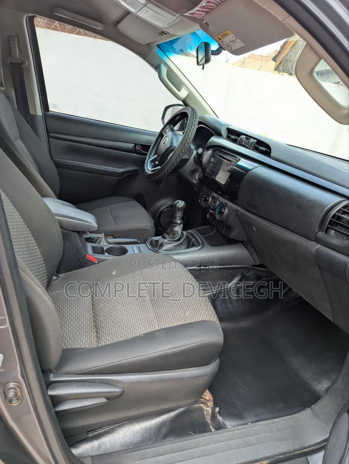 Toyota Hilux 2019 Black