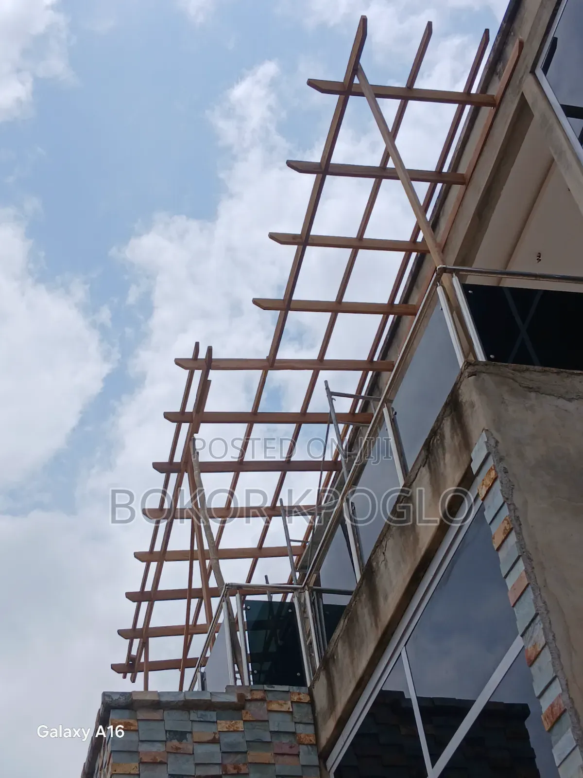 Hanging Pergola Master Is Available Contact Us for Any Types Spraying