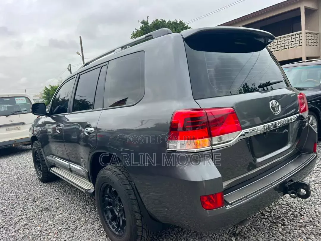 Toyota Land Cruiser 2014 Black
